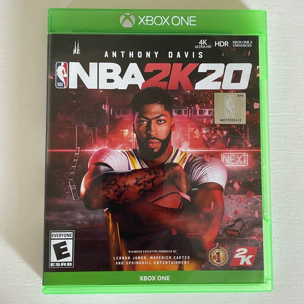 XBOX ONE NBA 2K 20 Very good condition. No defects.
